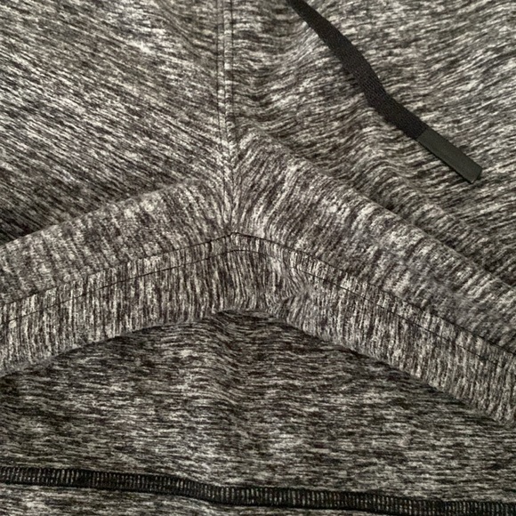 Two piece- Size 4 Womens lululemon tracksuit -heathered grey colour. - Picture 9 of 9